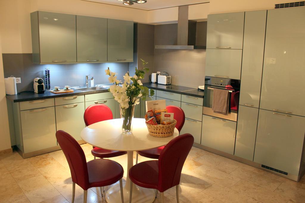 Montreux Lake View Apartments City Centre Bagian luar foto